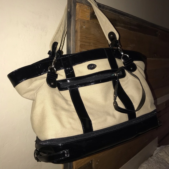 nest diaper bag